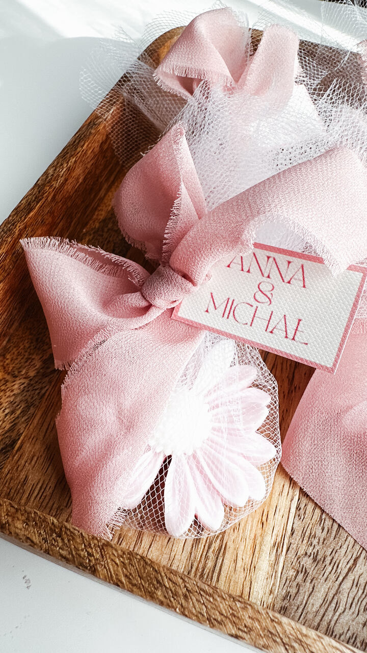 podziękowania dla gości weselnych, gifty dla klientów, upominki dla gości, świece sojowe, eleganckie prezenty, personalizacja